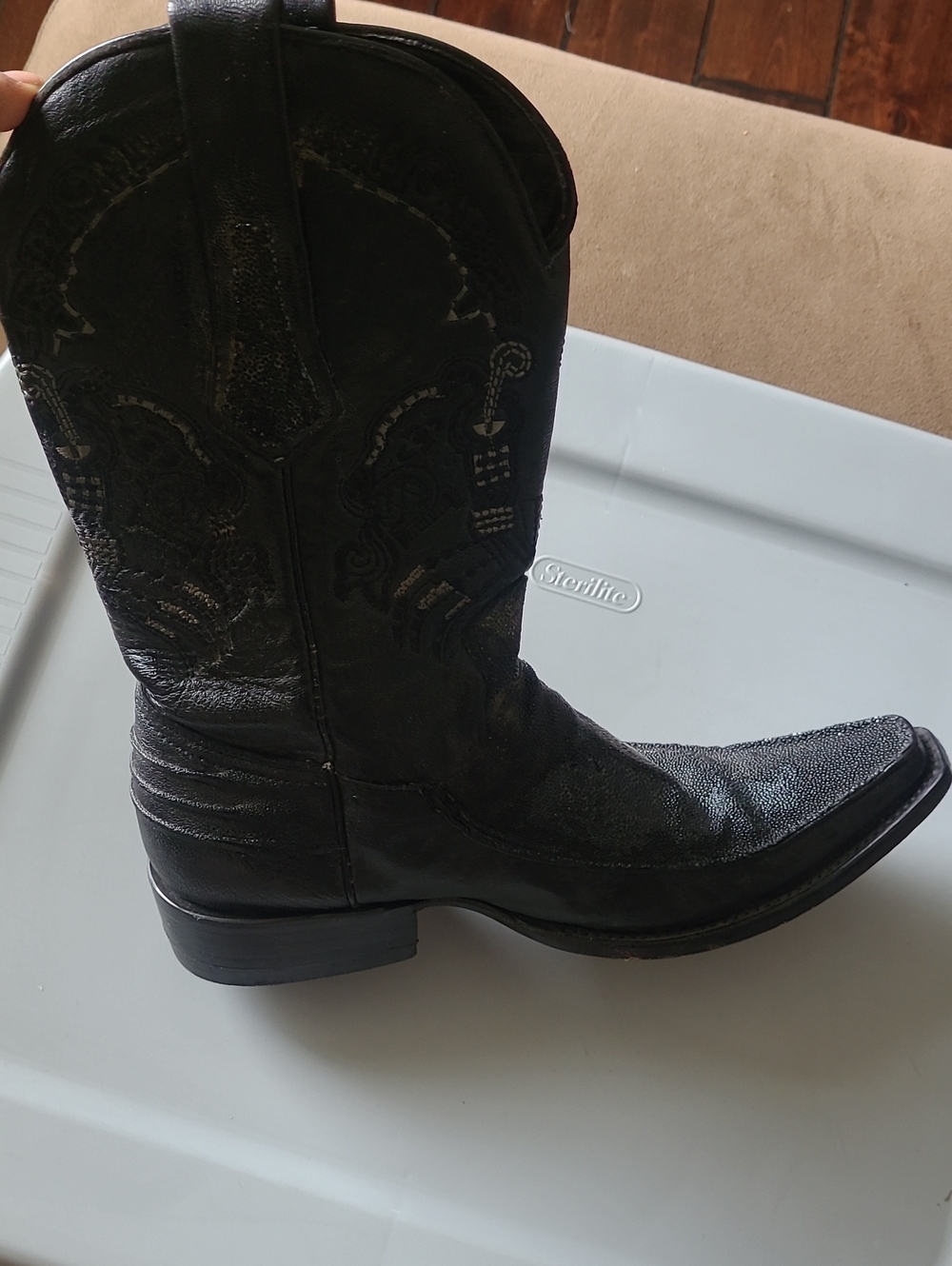 Cuadra *SINGLE LEFT SHOE* Black Leather/Stingray Cowboy Boot - Embroidered 8.5